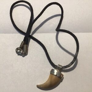 Vintage Sterling Silver Cap Bear Claw Pendant